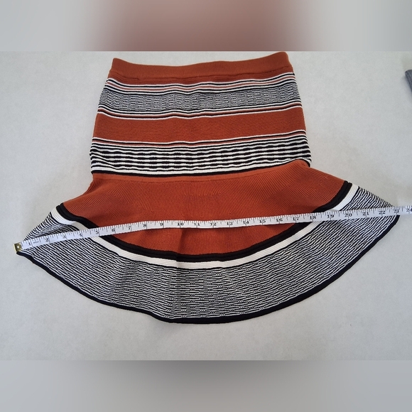 Sandro/ Orange and Black Mini Fit and Flare Skirt/ Ribbed/ Size US 2 - Picture 7 of 10